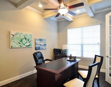 3000 Comal Court - Photo Thumbnail 9