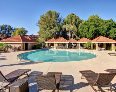 1633 E Lakeside Drive - Photo Thumbnail 33