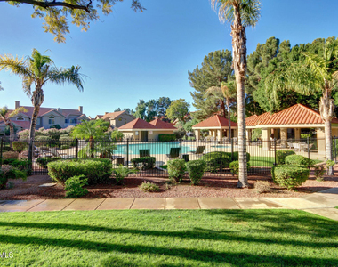 1633 E Lakeside Drive - Photo Thumbnail 30