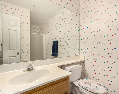 1633 E Lakeside Drive - Photo Thumbnail 17