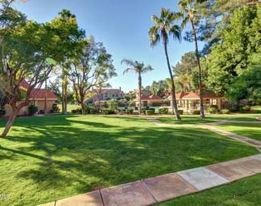 1633 E Lakeside Drive - Photo Thumbnail 29