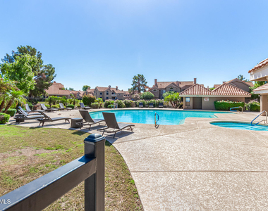 1633 E Lakeside Drive - Photo Thumbnail 27