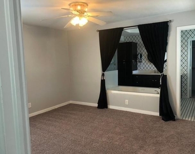 3984 Park Lane - Photo Thumbnail 16