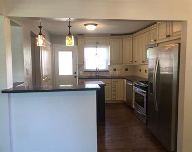 3984 Park Lane - Photo Thumbnail 6