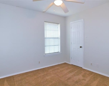 3008 Anysa Lane - Photo Thumbnail 14