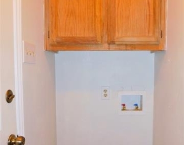 3008 Anysa Lane - Photo Thumbnail 12