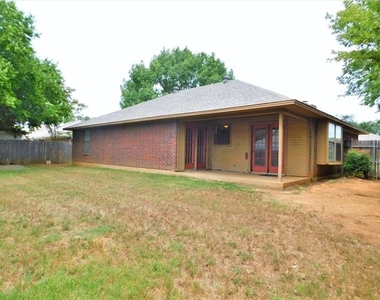 3008 Anysa Lane - Photo Thumbnail 21