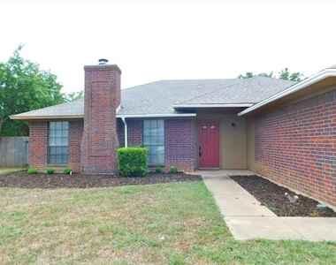 3008 Anysa Lane - Photo Thumbnail 2