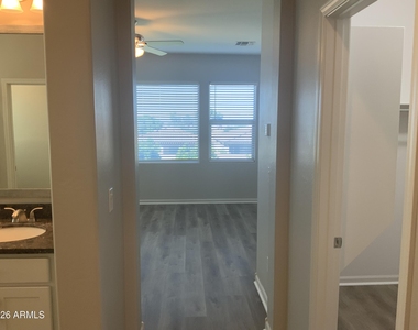 12141 W Desert Moon Way - Photo Thumbnail 15