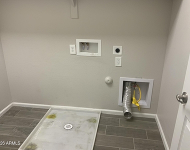 12141 W Desert Moon Way - Photo Thumbnail 22