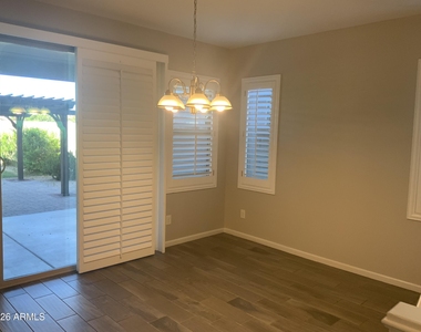 12141 W Desert Moon Way - Photo Thumbnail 10
