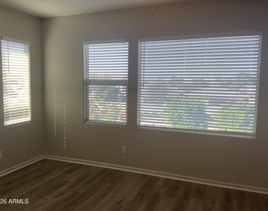12141 W Desert Moon Way - Photo Thumbnail 19