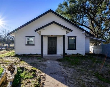 71 Crown Road - Photo Thumbnail 19