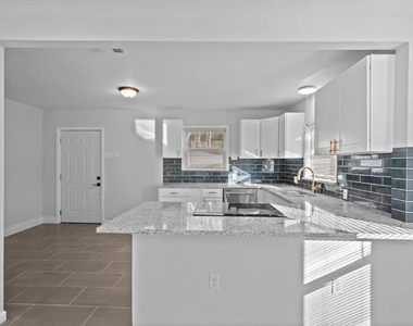71 Crown Road - Photo Thumbnail 8