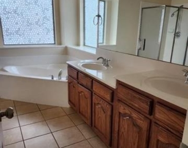 1214 Alabama Court - Photo Thumbnail 2