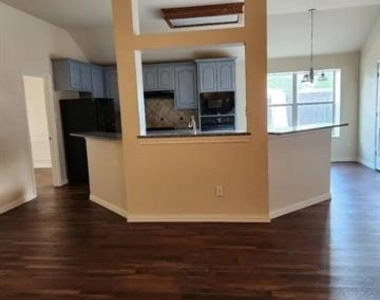 1214 Alabama Court - Photo Thumbnail 3