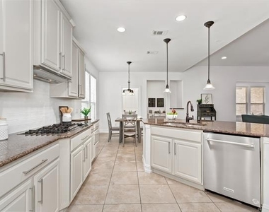 1034 Blanco Drive - Photo Thumbnail 12