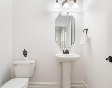 1034 Blanco Drive - Photo Thumbnail 18