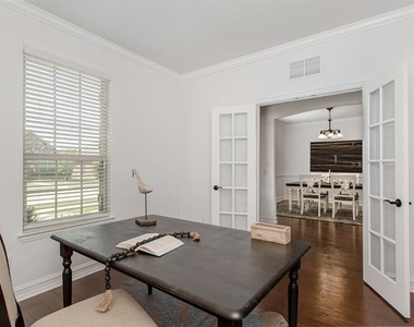 1034 Blanco Drive - Photo Thumbnail 5