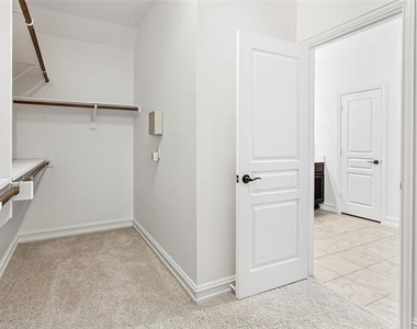 1034 Blanco Drive - Photo Thumbnail 24