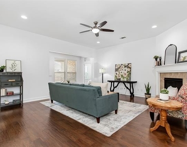 1034 Blanco Drive - Photo Thumbnail 8