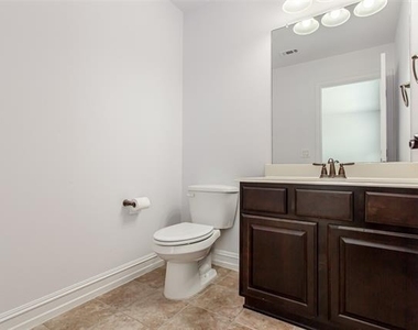 1034 Blanco Drive - Photo Thumbnail 32