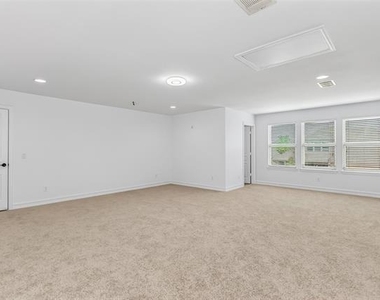 1034 Blanco Drive - Photo Thumbnail 31