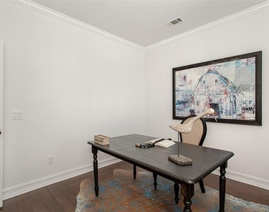 1034 Blanco Drive - Photo Thumbnail 6
