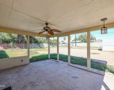 1034 E Elm Street - Photo Thumbnail 5