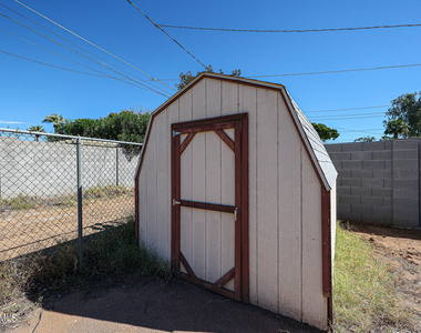 1034 E Elm Street - Photo Thumbnail 24