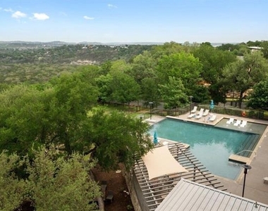 3600 South Lamar Boulevard - Photo Thumbnail 11