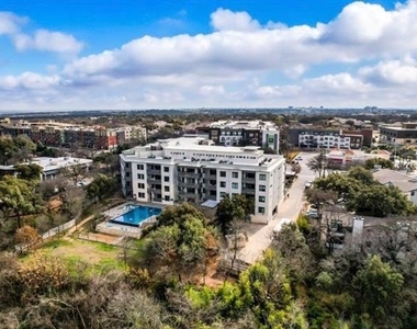 3600 South Lamar Boulevard - Photo Thumbnail 9