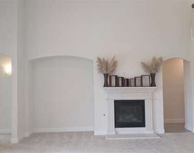 16284 Sage Crest Drive - Photo Thumbnail 9