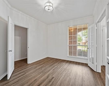 1711 Peregrine Drive - Photo Thumbnail 13