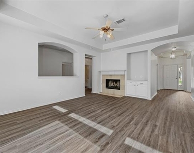 1711 Peregrine Drive - Photo Thumbnail 4