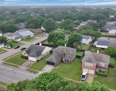 7548 Meadow Creek Drive - Photo Thumbnail 27