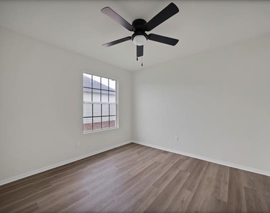 7548 Meadow Creek Drive - Photo Thumbnail 21