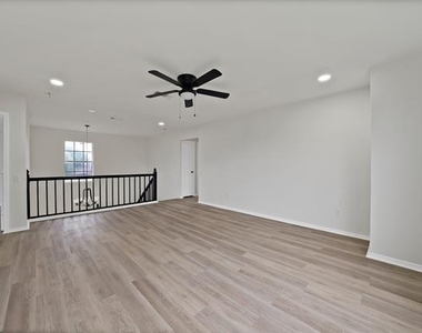 7548 Meadow Creek Drive - Photo Thumbnail 19