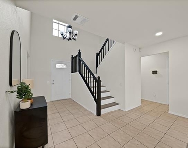 7548 Meadow Creek Drive - Photo Thumbnail 17