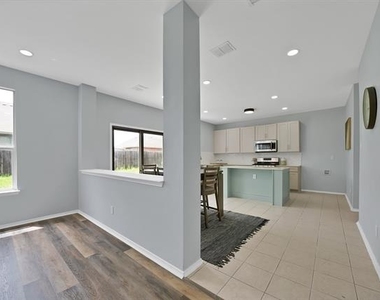 137 Heritage Drive - Photo Thumbnail 15