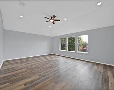 137 Heritage Drive - Photo Thumbnail 25