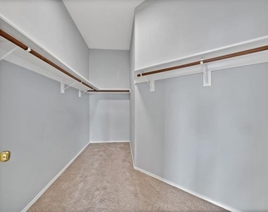 137 Heritage Drive - Photo Thumbnail 29
