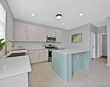 137 Heritage Drive - Photo Thumbnail 18