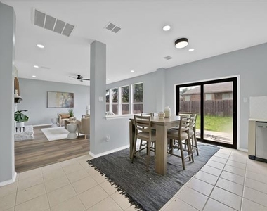 137 Heritage Drive - Photo Thumbnail 16