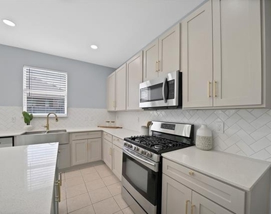 137 Heritage Drive - Photo Thumbnail 21