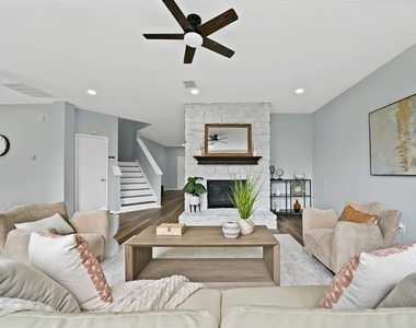 137 Heritage Drive - Photo Thumbnail 14
