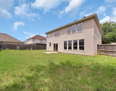137 Heritage Drive - Photo Thumbnail 35