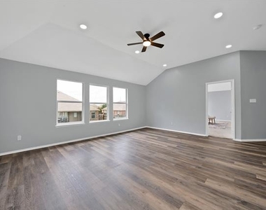 137 Heritage Drive - Photo Thumbnail 26