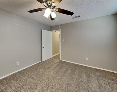 3900 Buckhorn Place - Photo Thumbnail 11
