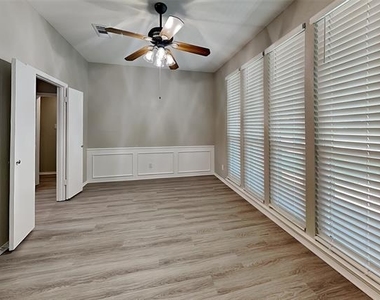 3900 Buckhorn Place - Photo Thumbnail 6